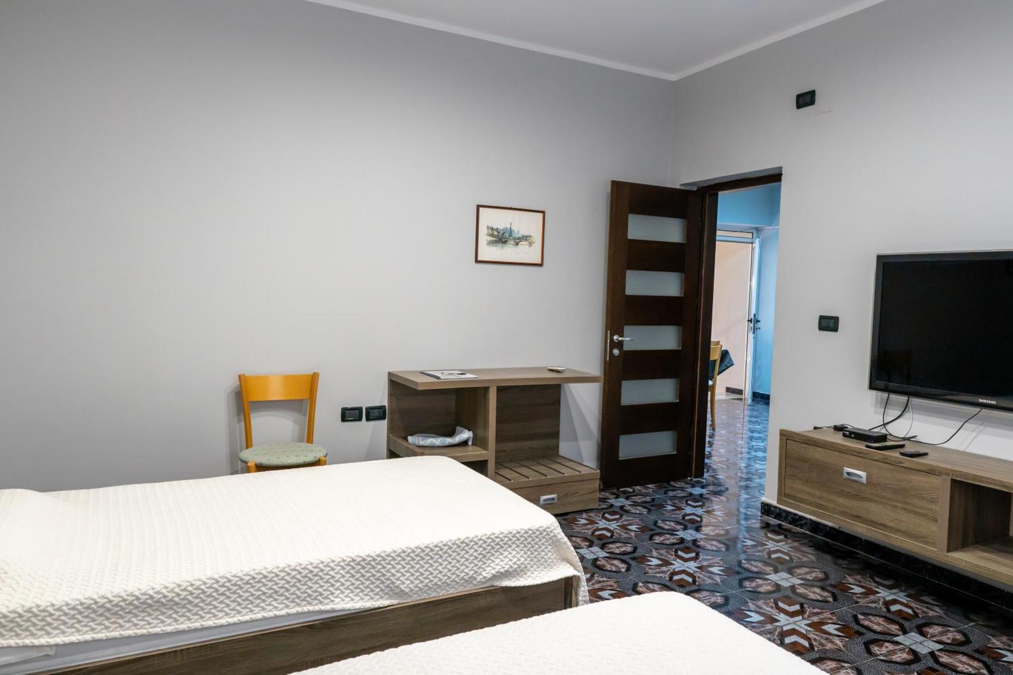 Royal Aparthotel Vlore Bagian luar foto